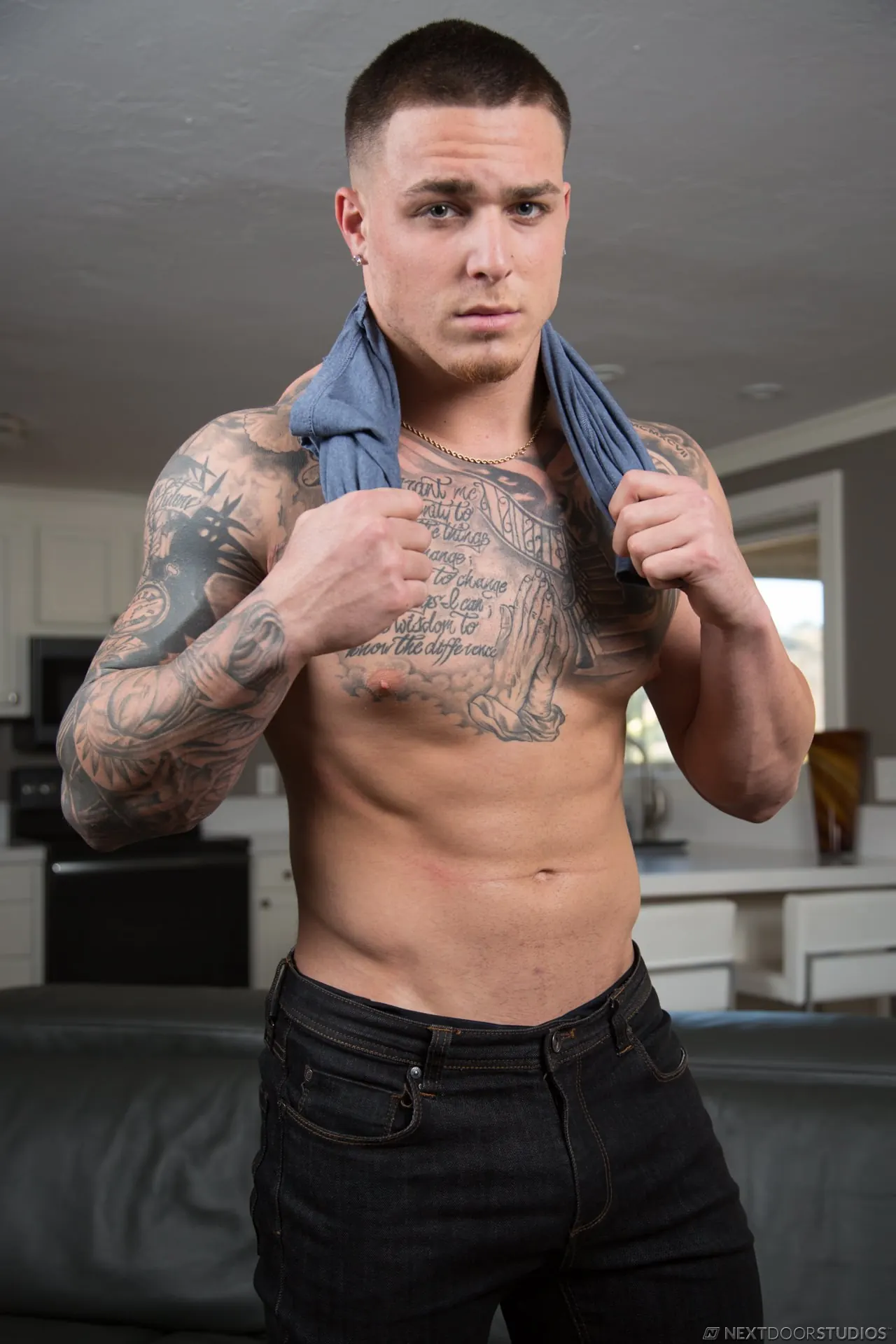 Next Door Studios 'Orlando Valentine' starring Orlando Valentine (Photo 4)