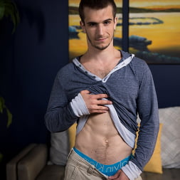 Quentin Gainz in 'Next Door Studios' Office Stories - Secret Quickie (Thumbnail 8)