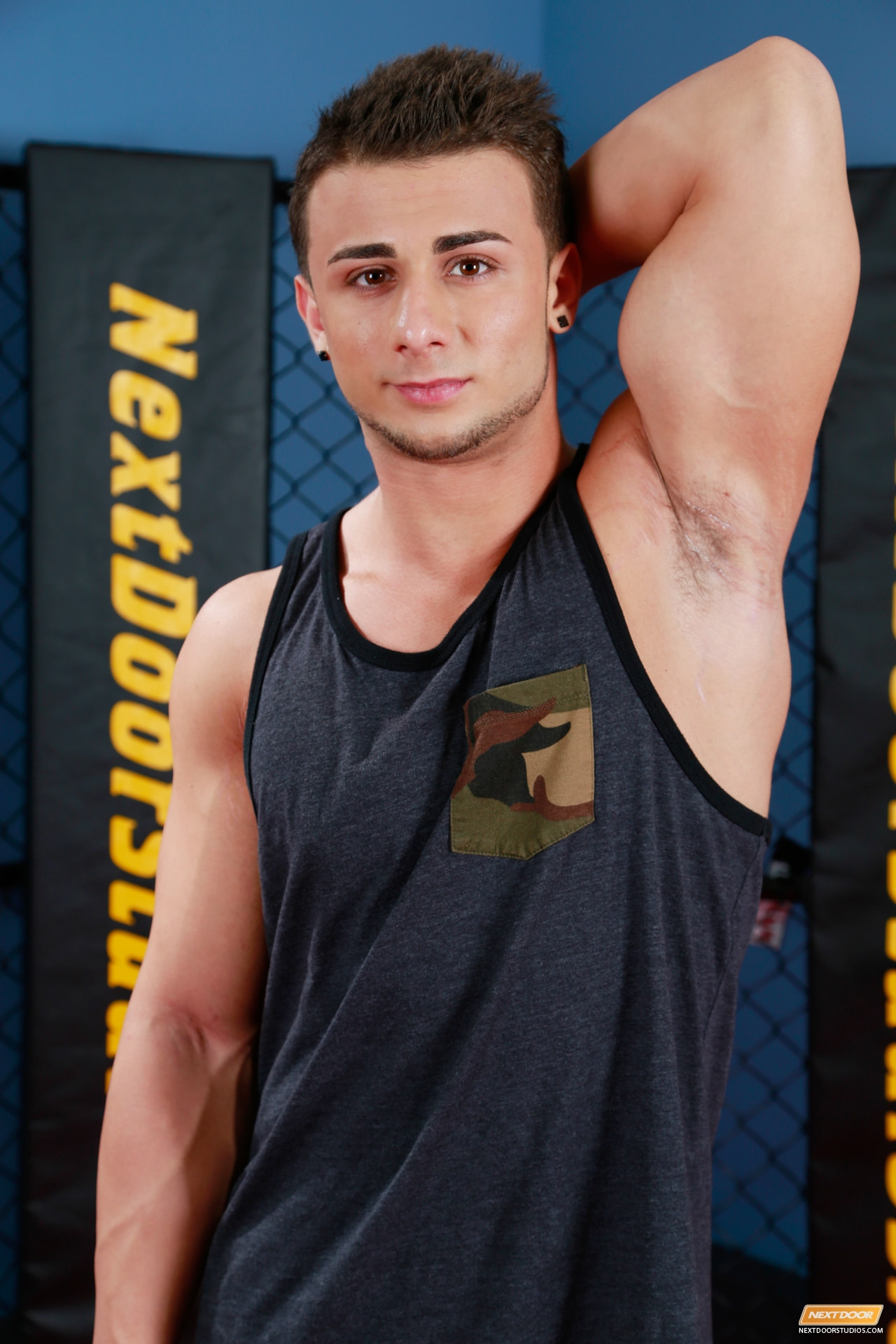 Raoul in 'Next Door Studios' Raoul (Thumbnail 6)