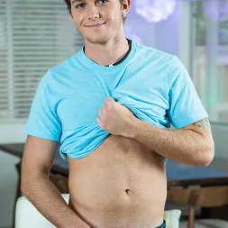 Rex Tanner in 'Next Door Studios' Rex Tanner (Thumbnail 4)