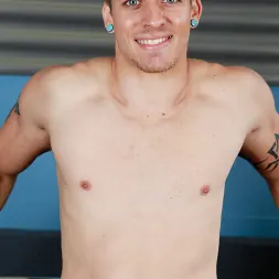 Robert Longwood in Robert Longwood (Photo 27) Robert Longwood in 'Next Door Studios' Robert Longwood (Thumbnail 27)