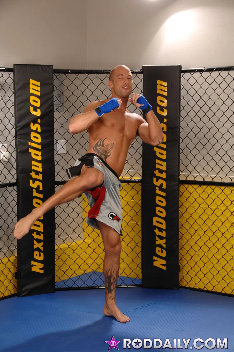 Next Door Studios 'Cage Jacking' starring Rod Daily (Photo 2)