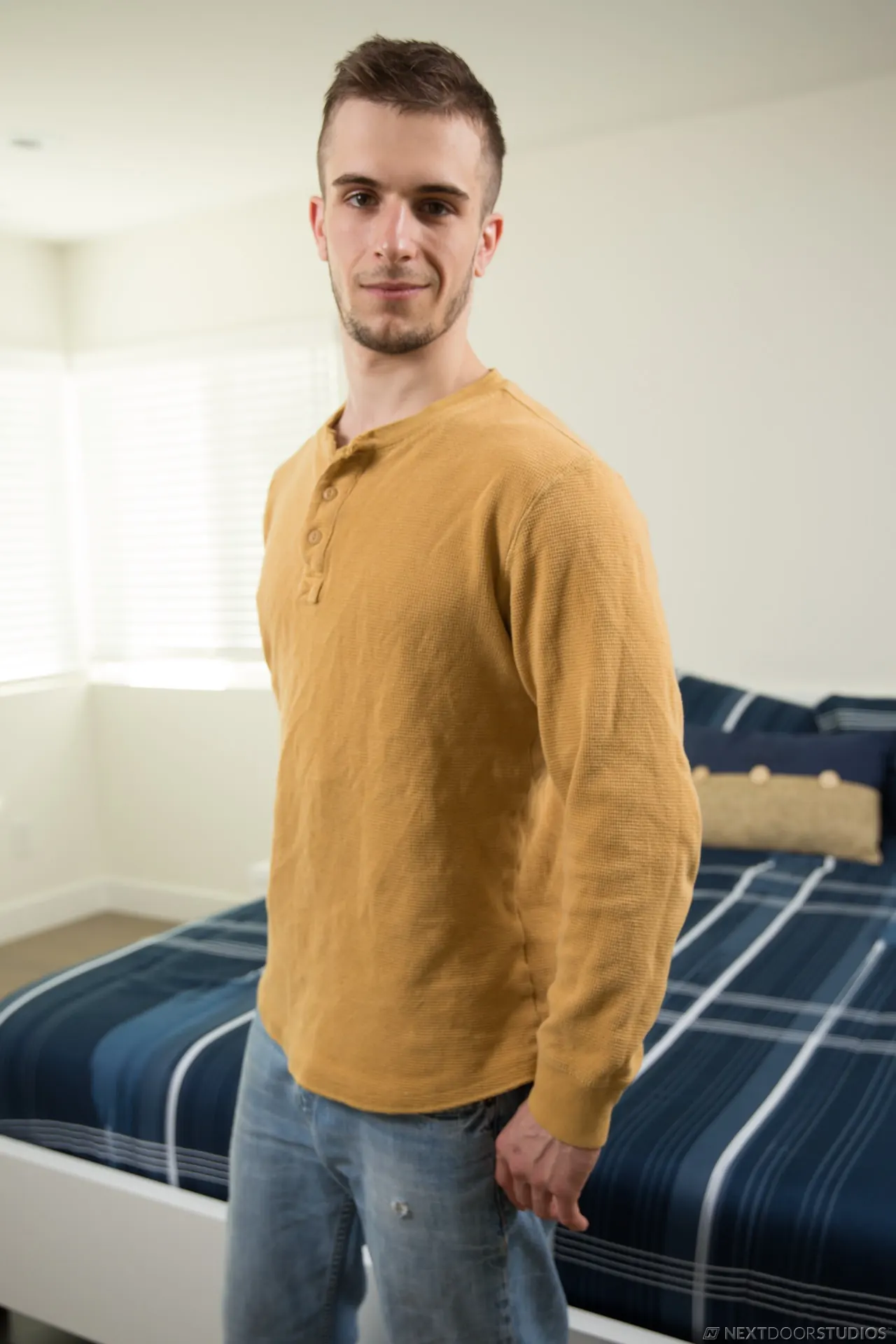 Next Door Studios 'Game On' starring Roman Todd (Photo 3)