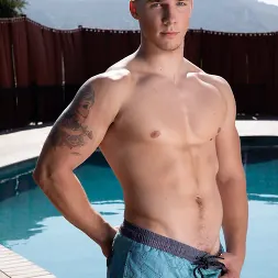 Roman Todd in 'Next Door Studios' In the Head (Thumbnail 1)