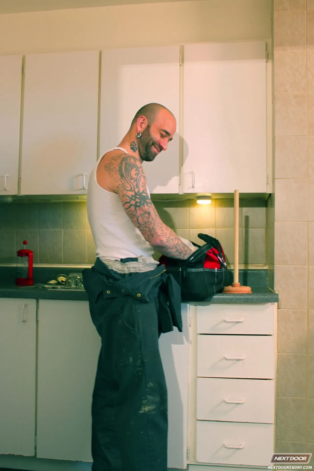 Sam Swift in 'Pipe Work' from 'Next Door Studios' (Photo 1) Next Door Studios 'Pipe Work' starring Sam Swift (Photo 1)