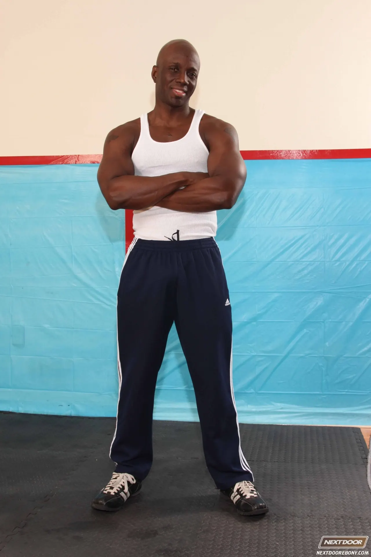 Next Door Studios 'Team Effort' starring Sam Swift (Photo 1)