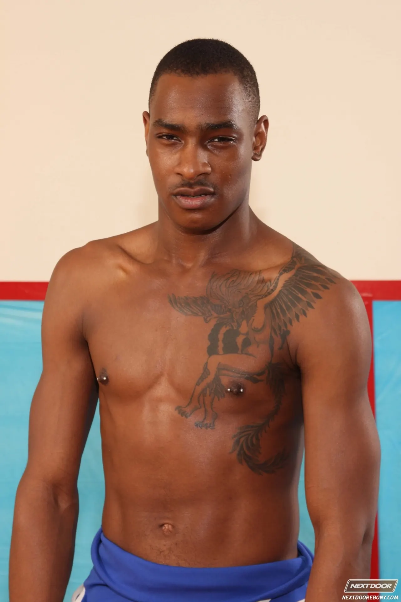 Next Door Studios 'Team Effort' starring Sam Swift (Photo 32)