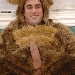 Samuel O'Toole in 'Next Door Studios' Bearly Fur Real (Thumbnail 8)