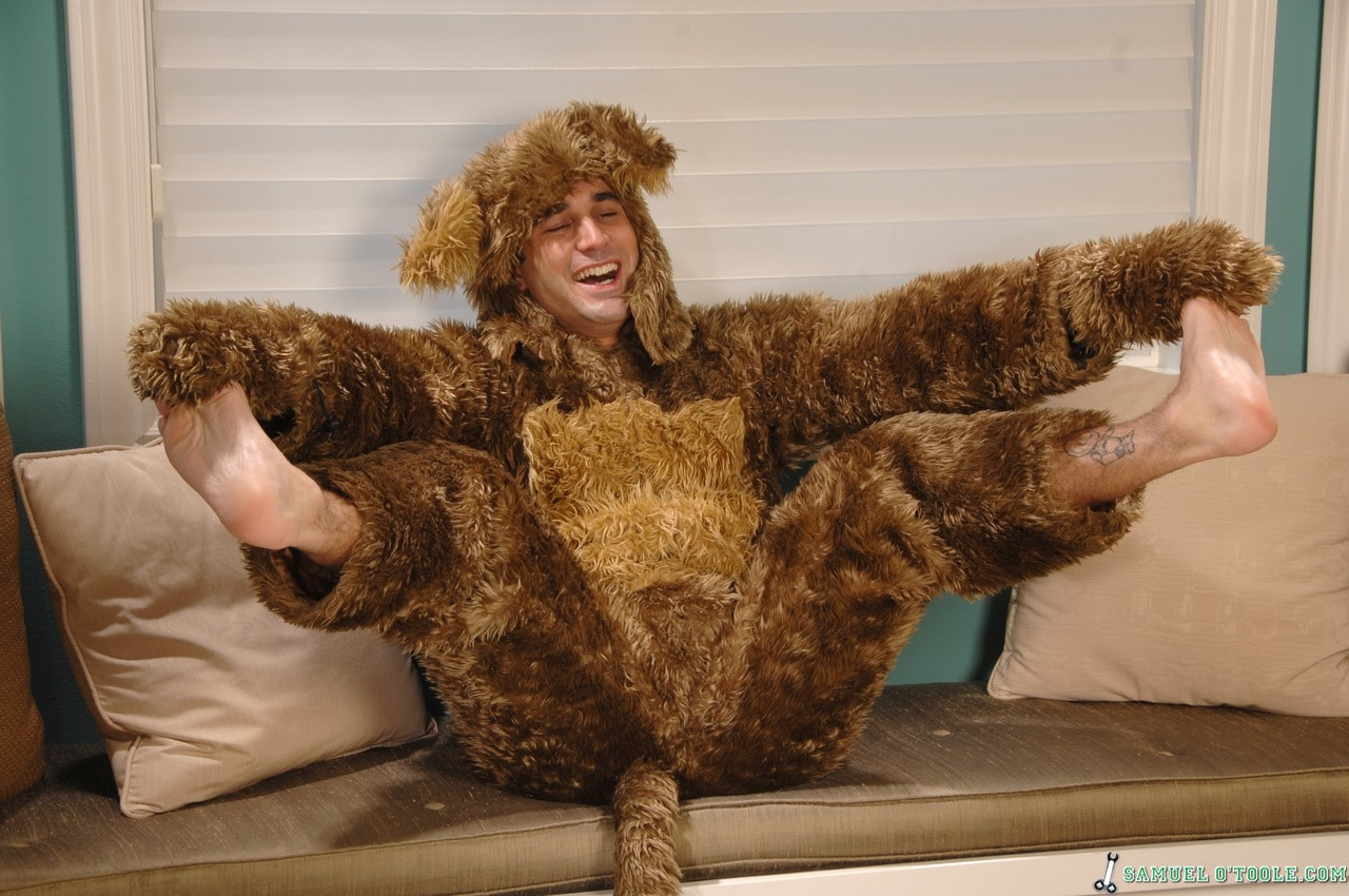 Samuel O'Toole in 'Next Door Studios' Bearly Fur Real (Thumbnail 4)