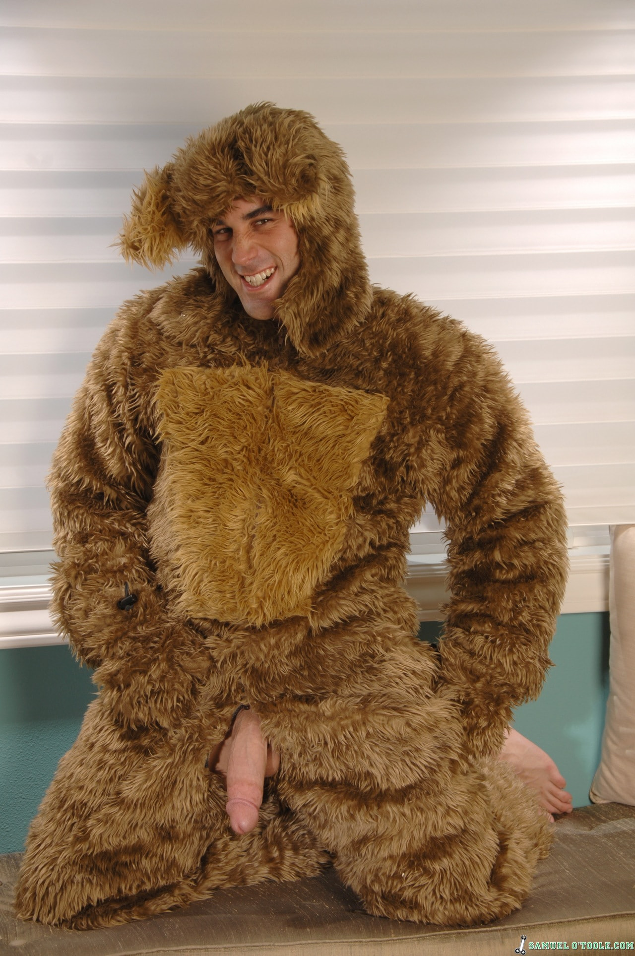 Samuel O'Toole in 'Next Door Studios' Bearly Fur Real (Thumbnail 10)