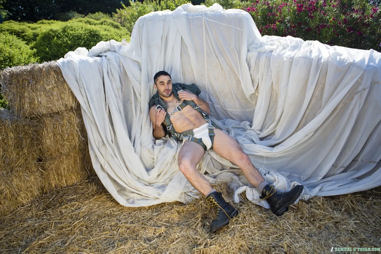 Next Door Studios 'Chute the Load' starring Samuel O'Toole (Photo 10)