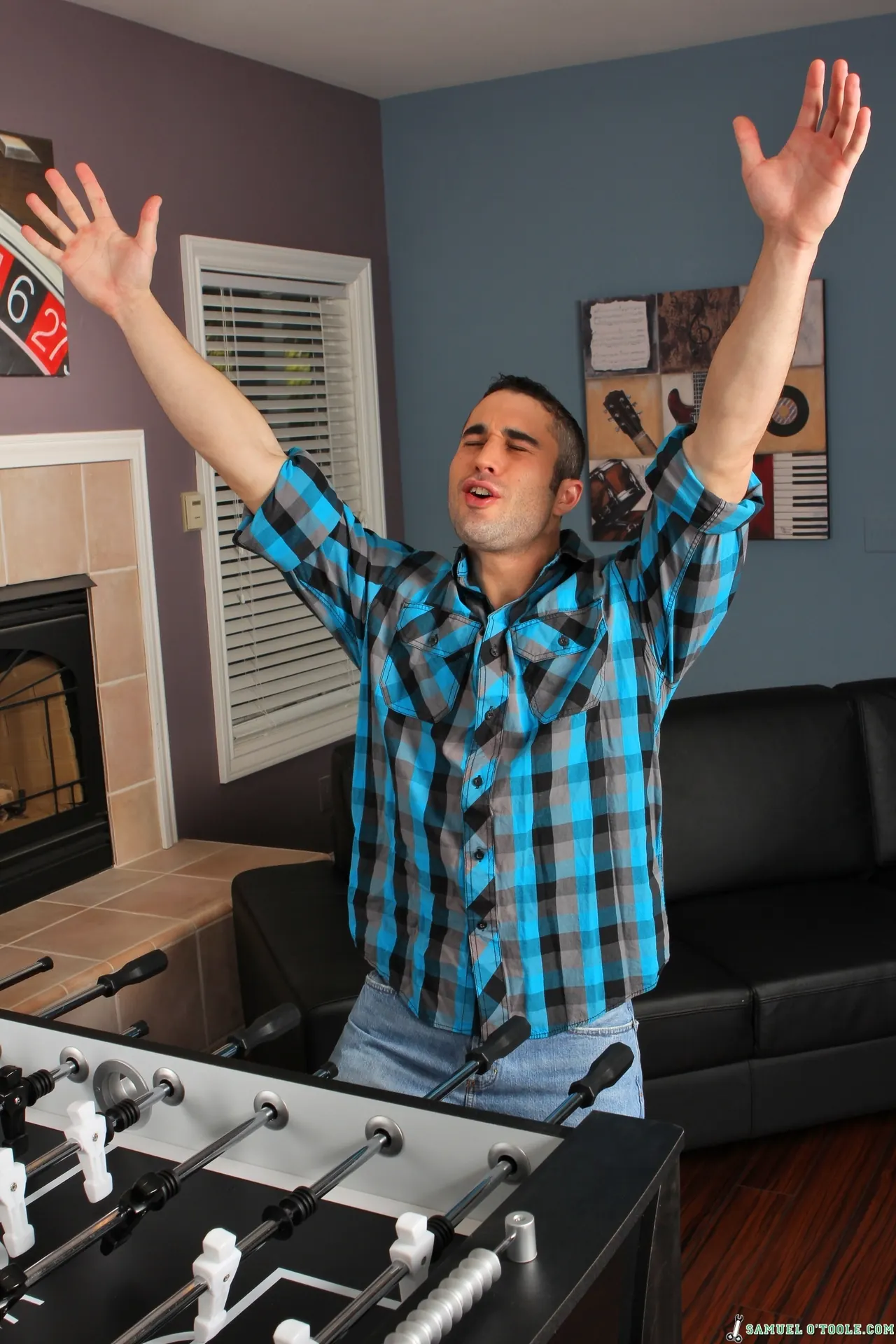 Next Door Studios 'Mutual Fun' starring Samuel O'Toole (Photo 3)