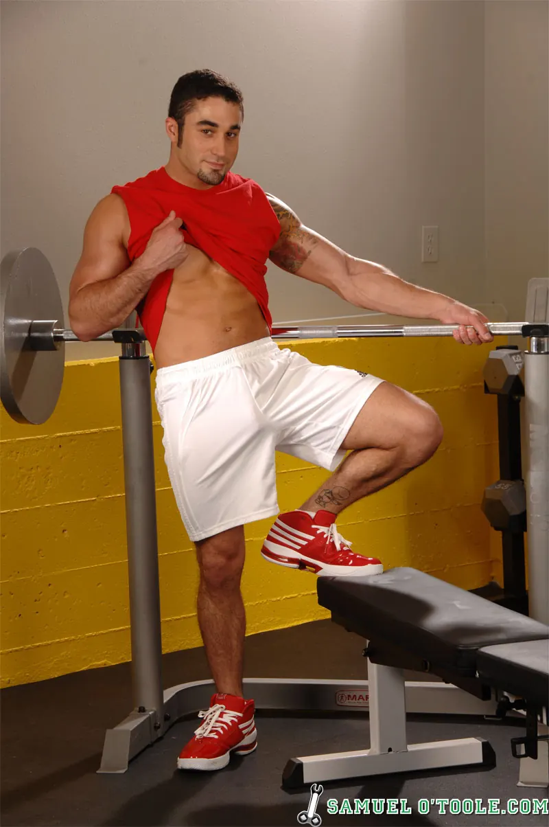 Next Door Studios 'The Man With Two Red Shoes' starring Samuel O'Toole (Photo 3)