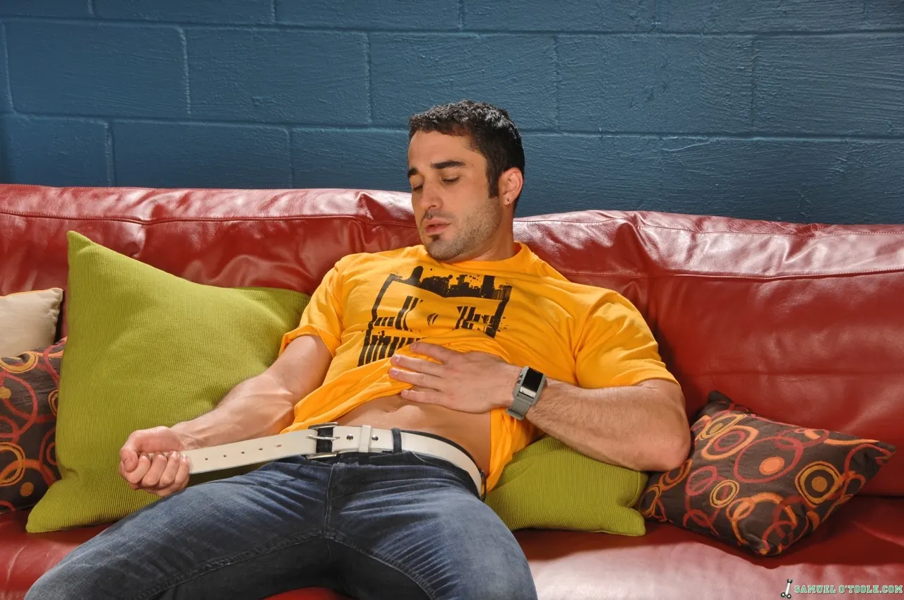 Next Door Studios 'Watch Me' starring Samuel O'Toole (Photo 3)