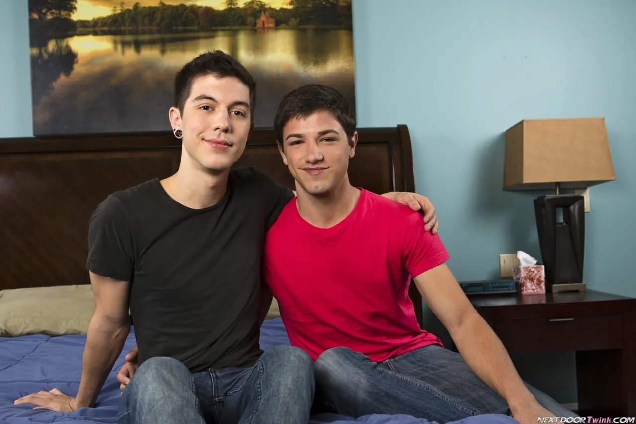 Scott Emerald in 'Back to Bed' from 'Next Door Studios' (Photo 1) Next Door Studios 'Back to Bed' starring Scott Emerald (Photo 1)