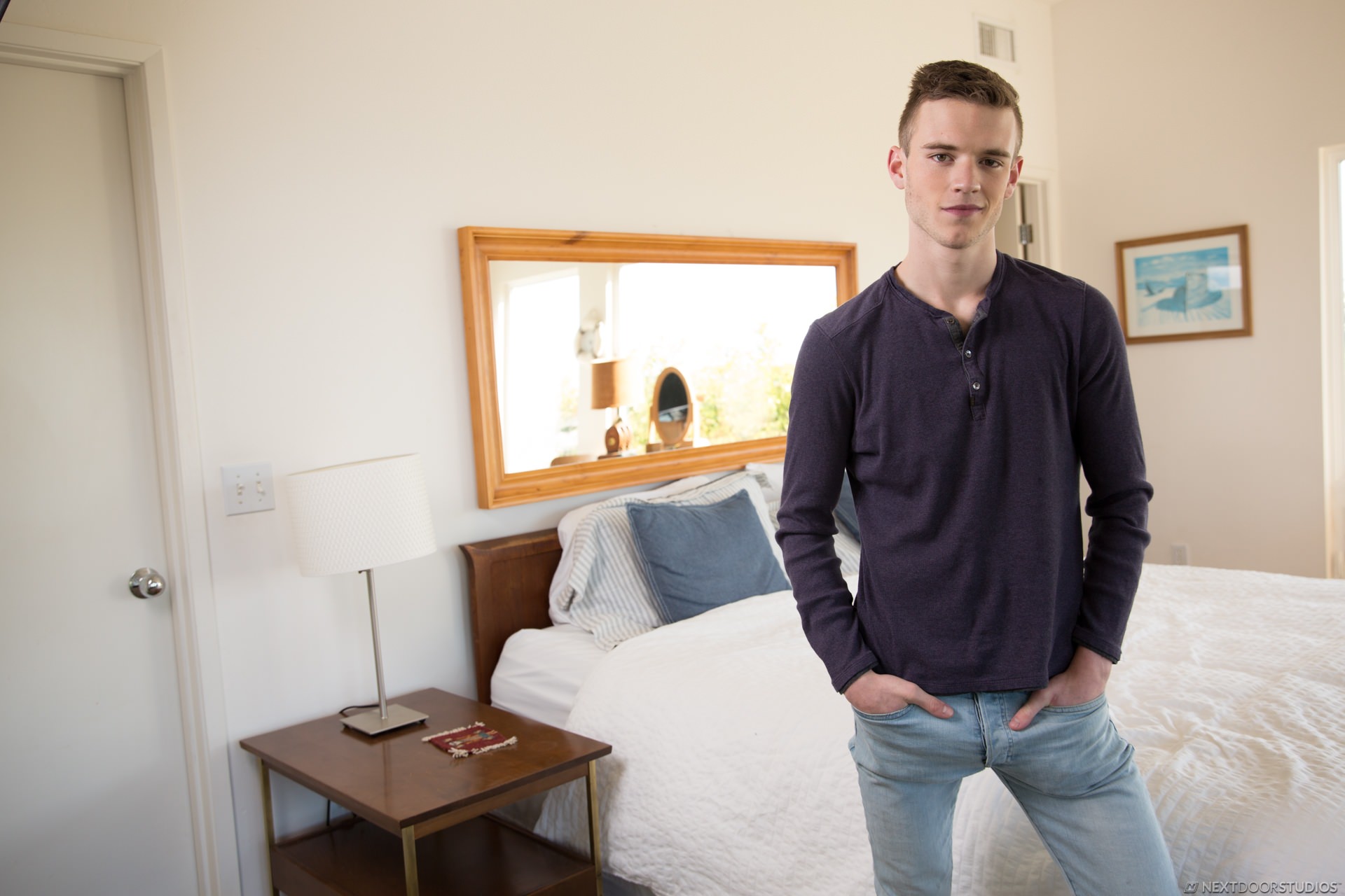 Scott Finn in 'Next Door Studios' Helping Hands (Thumbnail 1)