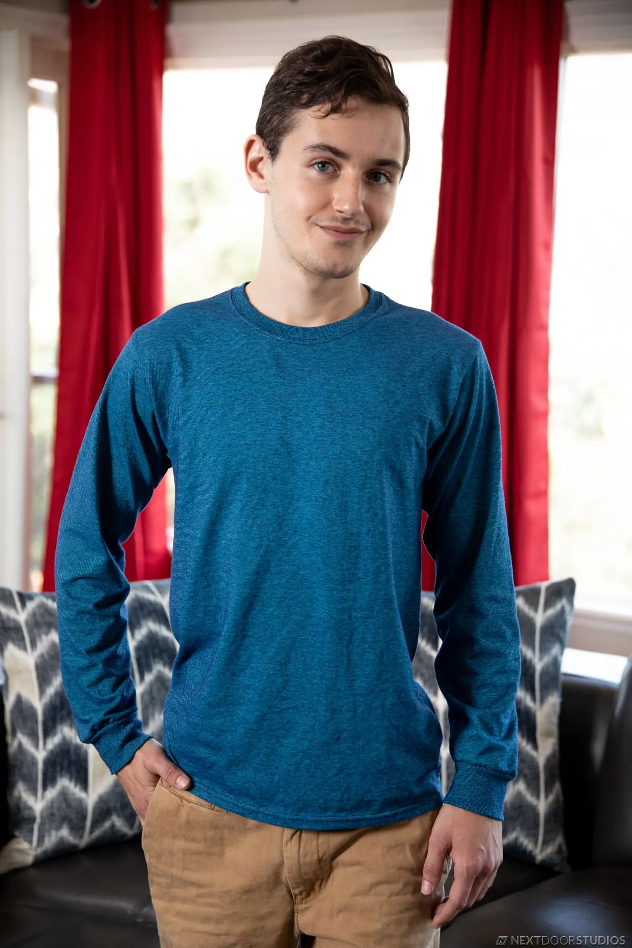 Next Door Studios 'Straight Dudes Like Watching' starring Scott Finn (Photo 10)