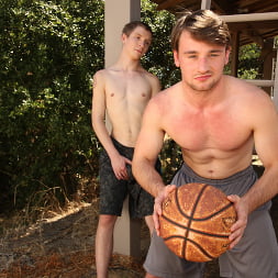 Scott Harbor in 'Next Door Studios' How To Be Cool (Thumbnail 44)