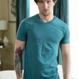 Scotty Zee in 'Next Door Studios' The Toy Box (Thumbnail 1)