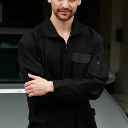 Silas O'Hara in 'Next Door Studios' Broken Down Wheels (Thumbnail 1)