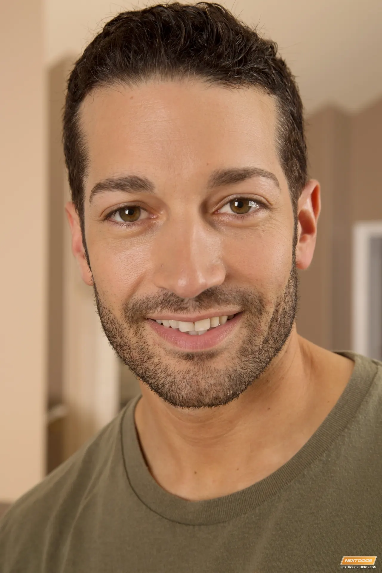 Next Door Studios 'Couple's Cake' starring Silas O'Hara (Photo 18)