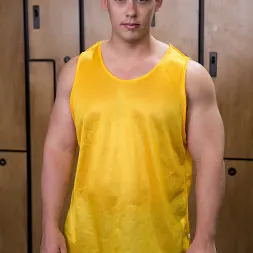 Tobias in Rookie Score (Photo 6) Tobias in 'Next Door Studios' Rookie Score (Thumbnail 6)