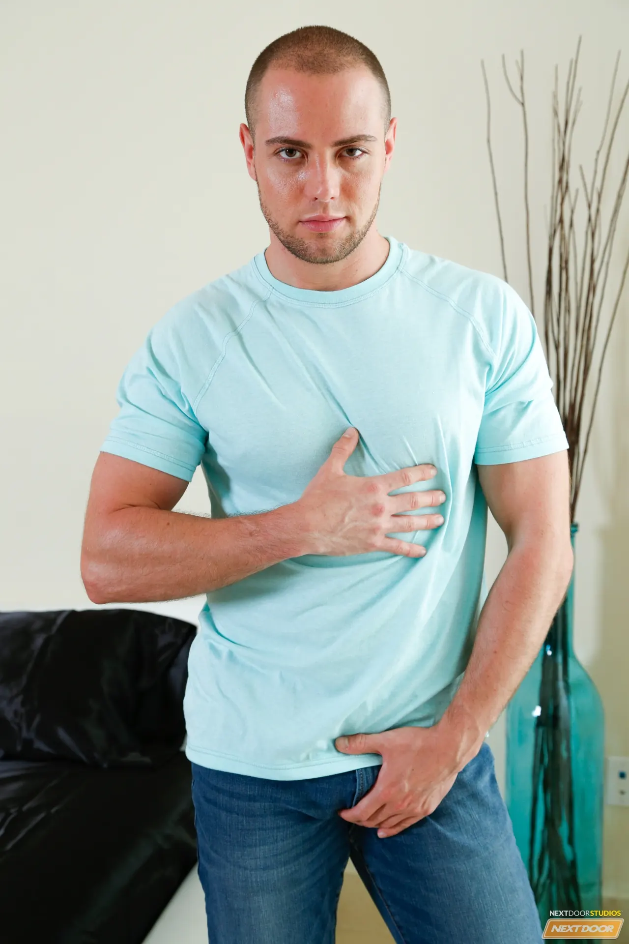 Next Door Studios 'Helpful Roommate' starring Tom Faulk (Photo 4)