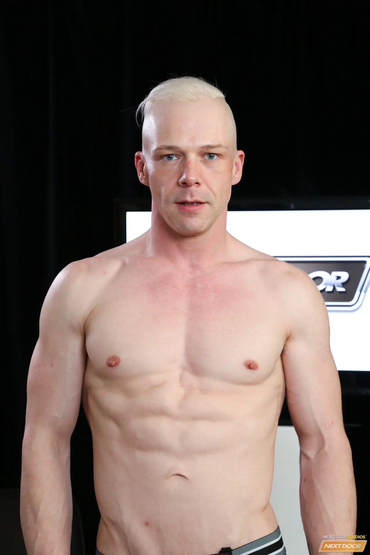 Next Door Studios 'Special Reveal' starring Trent King (Photo 28)