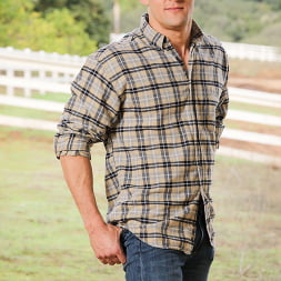Trevor Laster in 'Next Door Studios' Country Livin' (Thumbnail 6)
