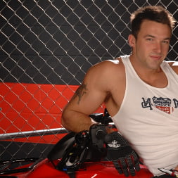 Trystan Bull in 'Next Door Studios' In The Garage (Thumbnail 4)