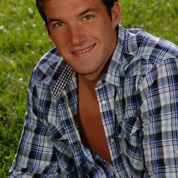 Trystan Bull in 'Next Door Studios' Rocks Off On The Rock (Thumbnail 1)