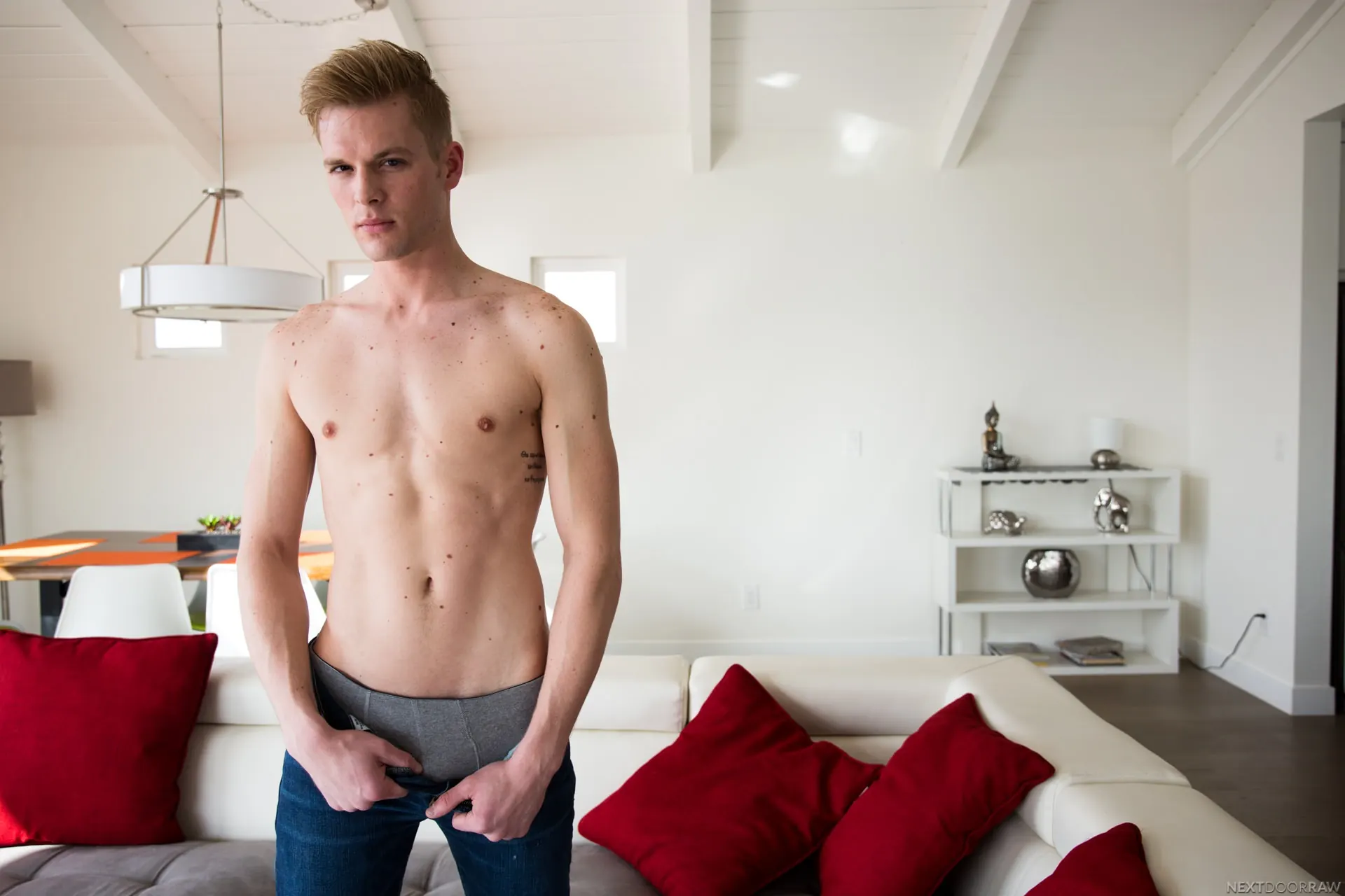 Next Door Studios 'After Party' starring Ty Thomas (Photo 5)