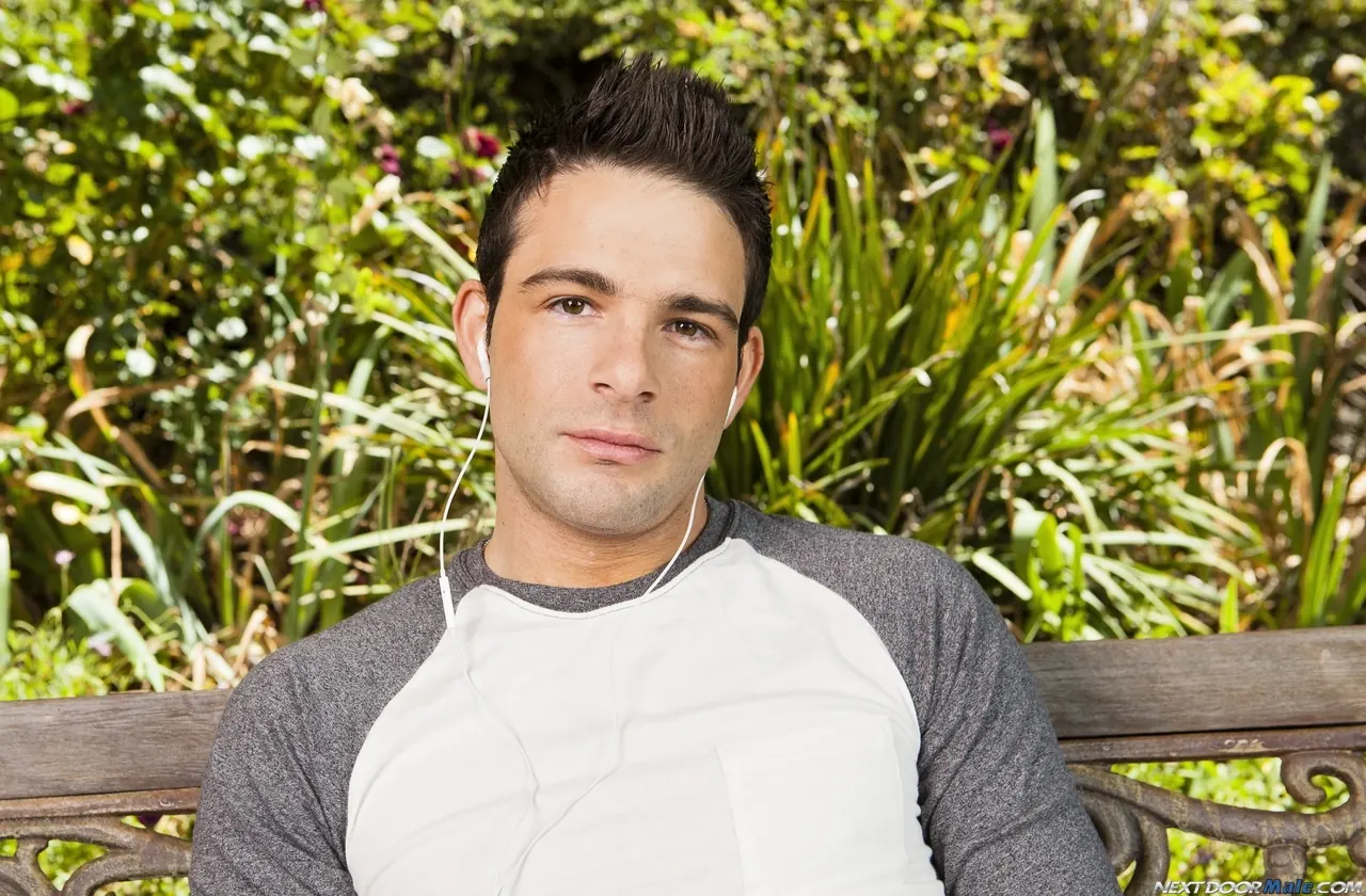 Tyger Biggs in 'Tyger Biggs' from 'Next Door Studios' (Photo 1) Next Door Studios 'Tyger Biggs' starring Tyger Biggs (Photo 1)