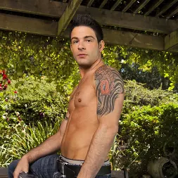 Tyger Biggs in 'Next Door Studios' Tyger Biggs (Thumbnail 4)