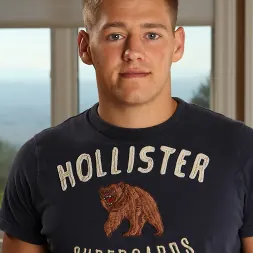 Vic Dictor in 'Next Door Studios' VIC DICTOR (Thumbnail 1)