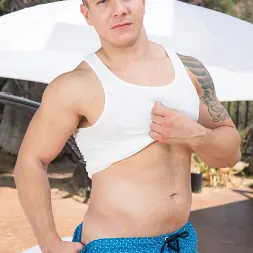 Vince Michaels in Welcome to the Pool Club (Photo 40) Vince Michaels in 'Next Door Studios' Welcome to the Pool Club (Thumbnail 40)