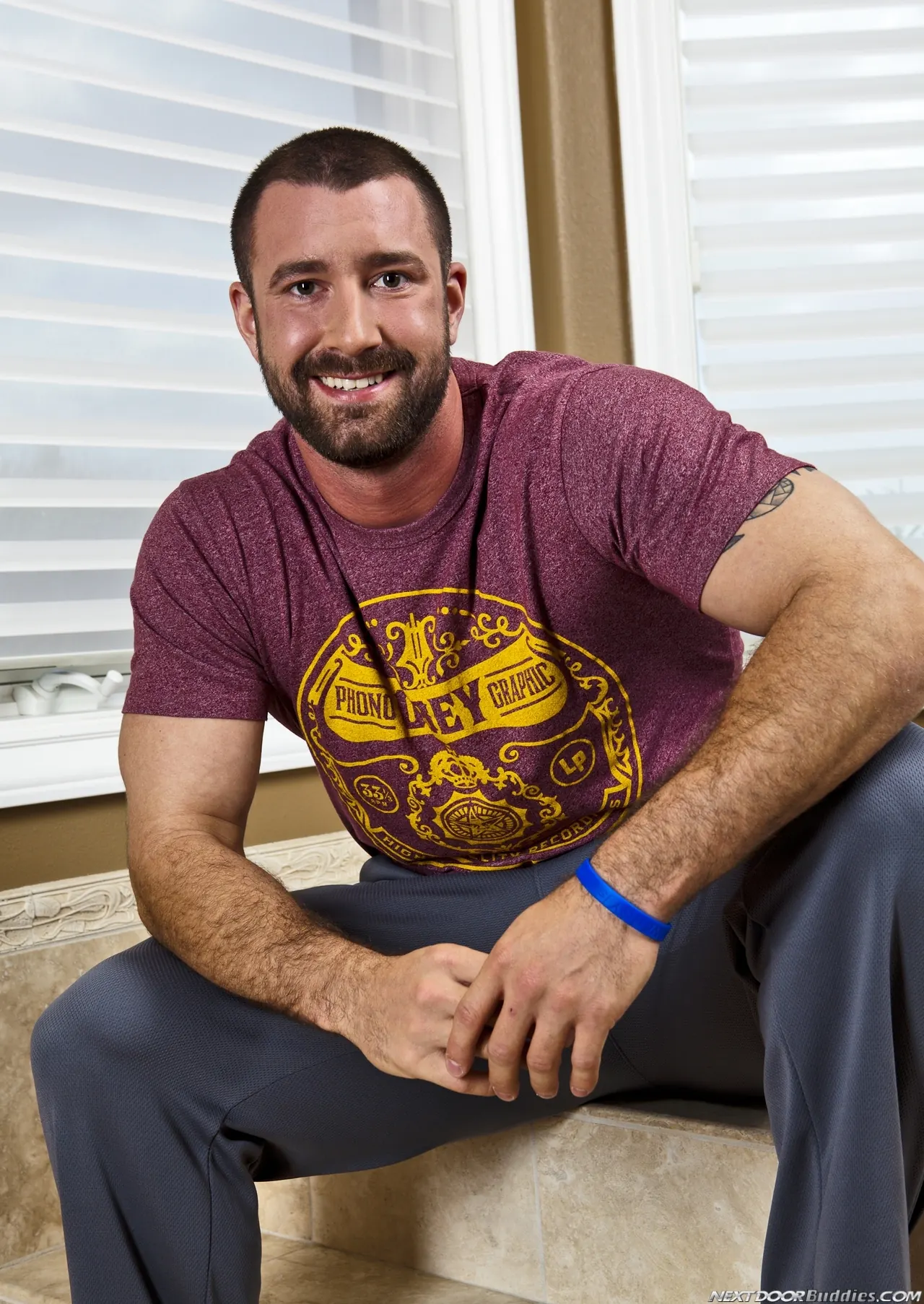 Next Door Studios 'Doubling Up' starring Vinny Castillo (Photo 6)