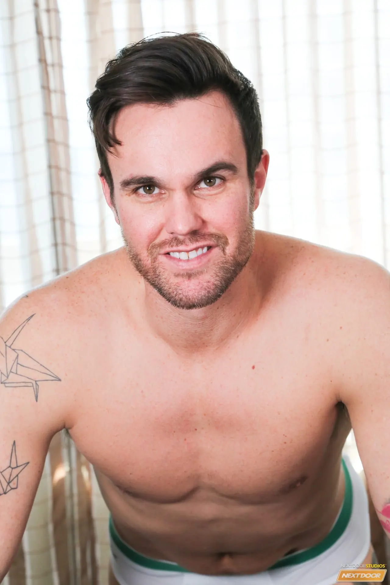 Next Door Studios 'Hard Morning' starring XL (Photo 4)