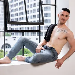 Zak Bishop in 'Next Door Studios' Curious Neighbor (Thumbnail 16)