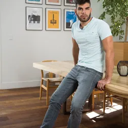 Zey Hardy in 'Next Door Studios' Zey Hardy (Thumbnail 4)